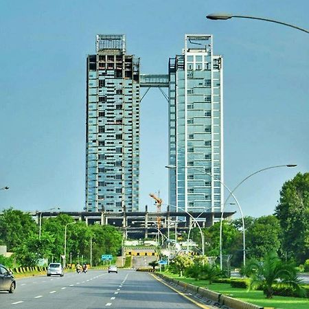 Lux Stays One Constitution Ave Islamabad Zewnętrze zdjęcie